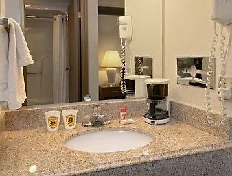Super 8 By Wyndham Denver Stapleton Hotel