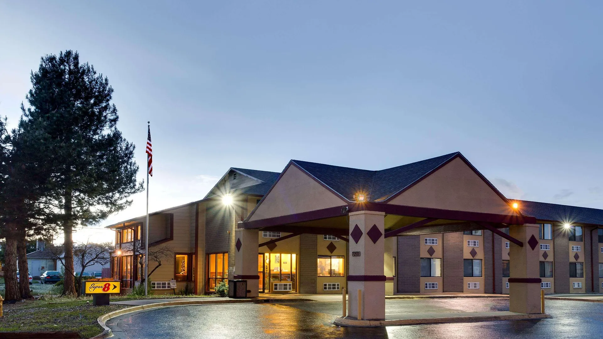 Super 8 By Wyndham Denver Stapleton contacts